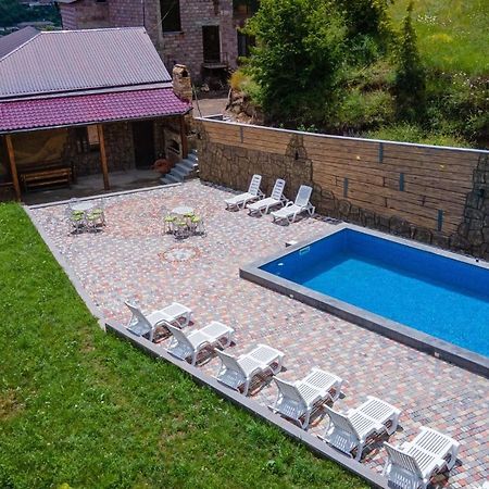 Kamar Hotel Ijevan Exterior foto