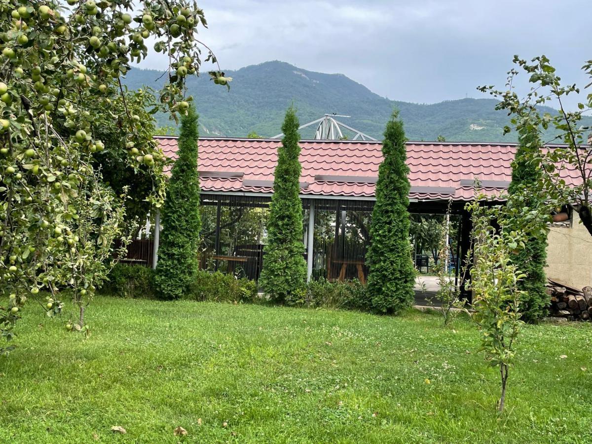 Kamar Hotel Ijevan Exterior foto